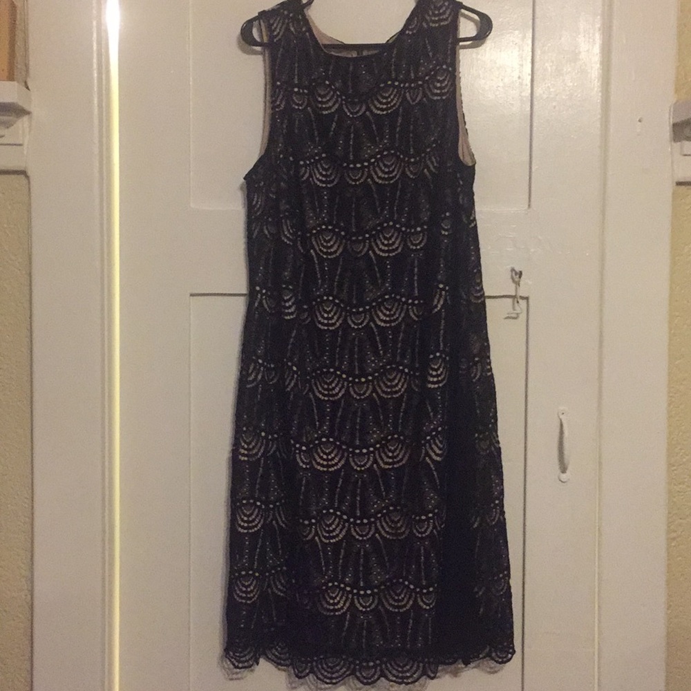 Lace dress - Black and Tan - 18W
